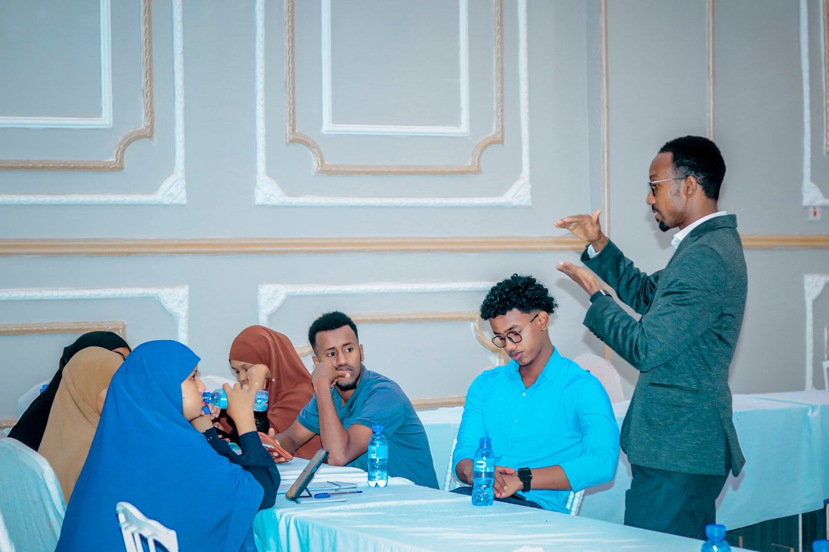 Amb_Husseini's tweet photo. The Ministry of Commerce &amp; Industry of Hirshabelle successfully convened a stakeholder engagement meeting in Jowhar, bringing together the District Commissioner, Mayor, business leaders, community representatives, and key partners. https://t.co/3VZcwKJCmB