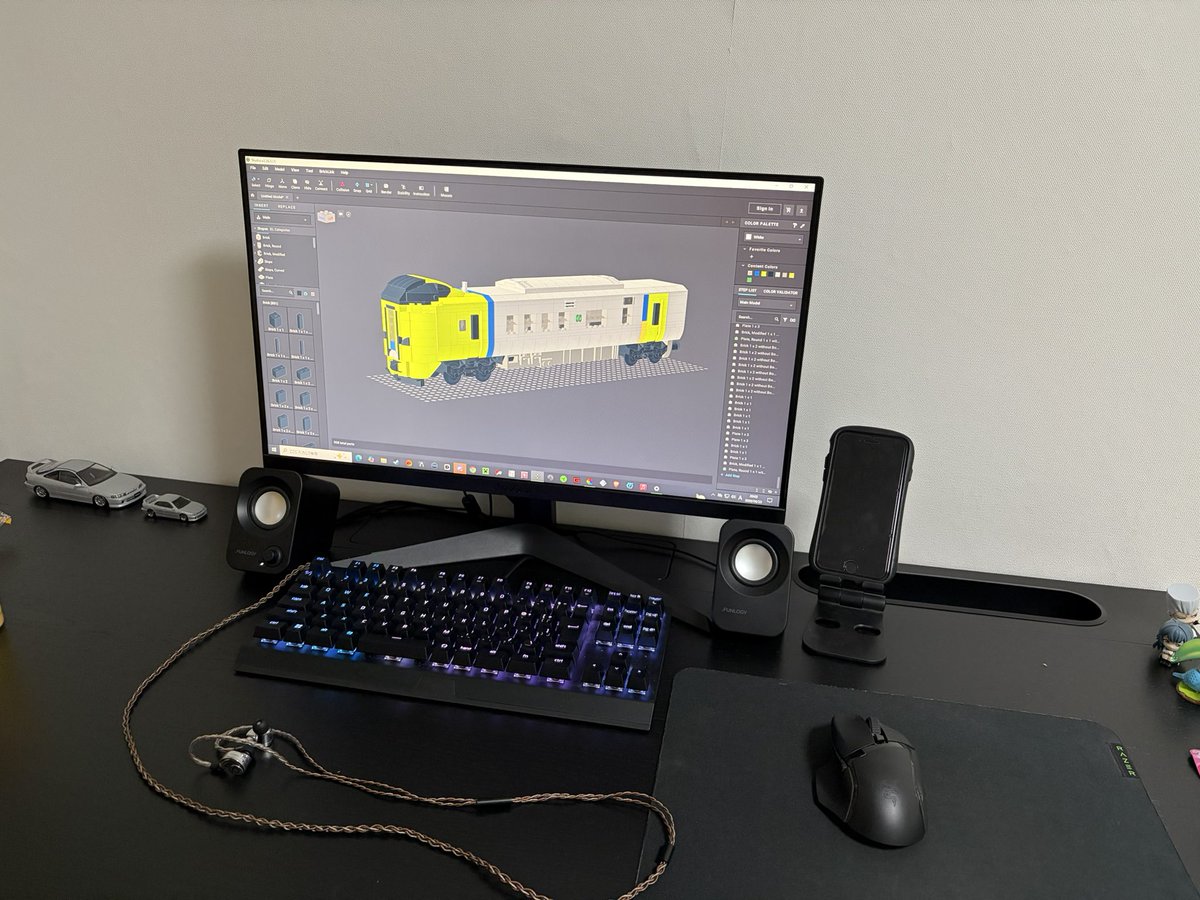 Nitro_lego's tweet photo. とりあえずstudioはできるようになった🫠
モニターもう1枚持ってこれてないのが悔やまれる https://t.co/Eei0wZ3555