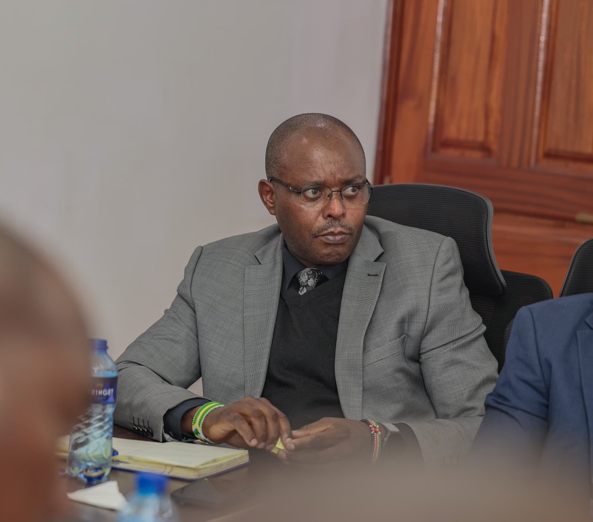 TourismKE_'s tweet photo. Tourism Principal Secretary, Amb. Prof. @JuliusKBitok, today chaired a meeting with Heads of Department to review departmental reports, assess ongoing programmes, and align on key priorities for the growth and competitiveness of Kenya’s tourism sector. https://t.co/3XICjeiFZ9