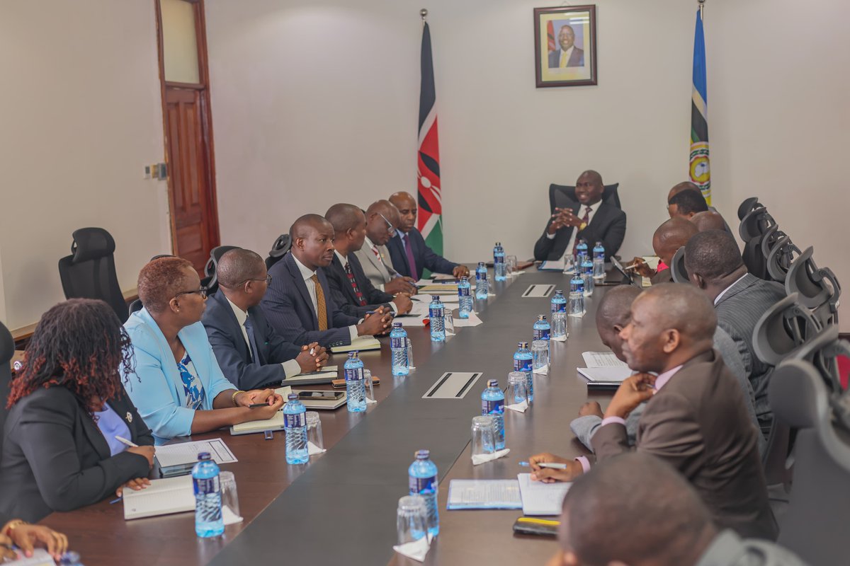 TourismKE_'s tweet photo. Tourism Principal Secretary, Amb. Prof. @JuliusKBitok, today chaired a meeting with Heads of Department to review departmental reports, assess ongoing programmes, and align on key priorities for the growth and competitiveness of Kenya’s tourism sector. https://t.co/3XICjeiFZ9