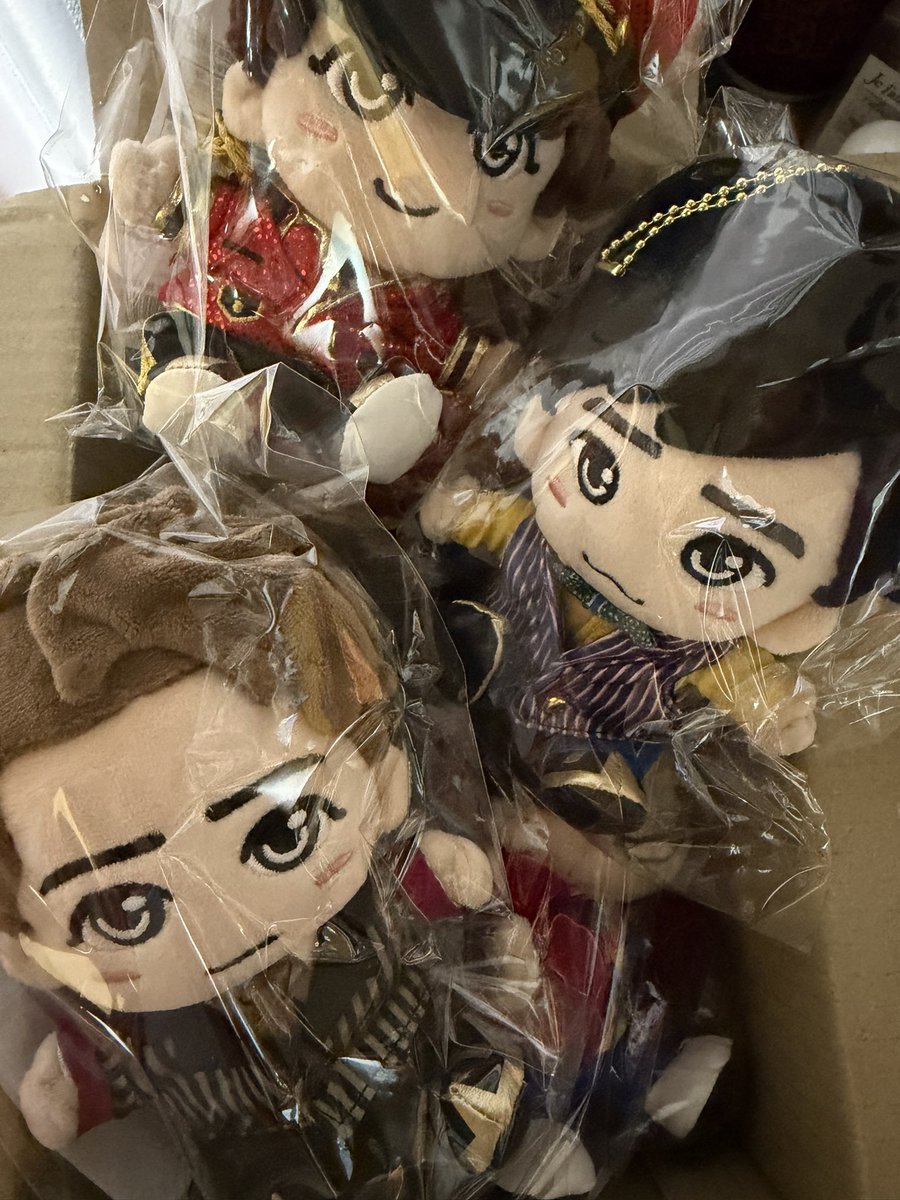 ka7ry2star's tweet photo. ようやく届きました🤭
全部かわいい❤️💛💚💙 https://t.co/zP3urwhWjk