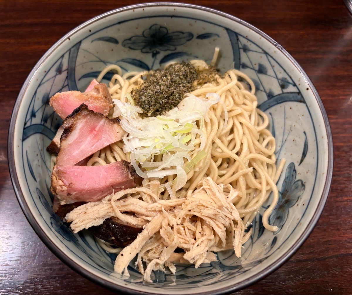 treasure_men's tweet photo. 麺屋 ルリカケス@木場

醤油つけそば＋和えそば

美味しかった気がする😊 https://t.co/kqlWmbsVbA