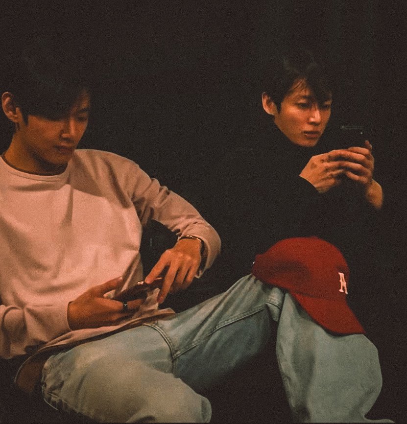 kkuktaes's tweet photo. one of taekooks love language https://t.co/LN0b95Mtt0