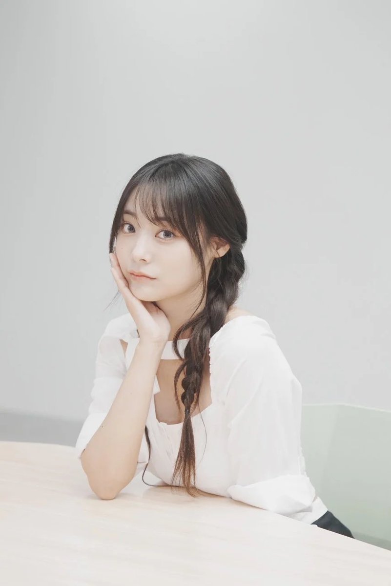 siyo_js's tweet photo. 260623 juksy magazine

#QWER #시연 #시요밍 #siyeon #しよみん https://t.co/dAyFVkpO63