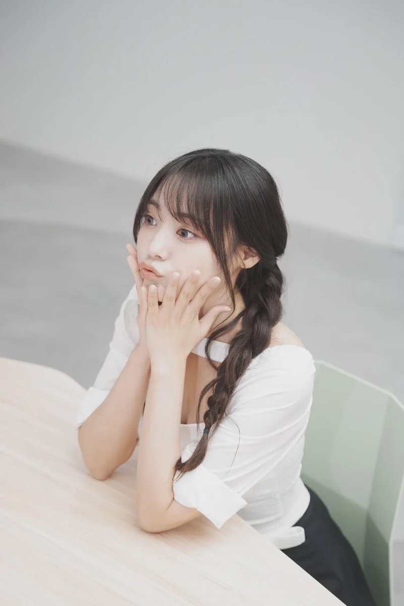 siyo_js's tweet photo. 260623 juksy magazine

#QWER #시연 #시요밍 #siyeon #しよみん https://t.co/dAyFVkpO63