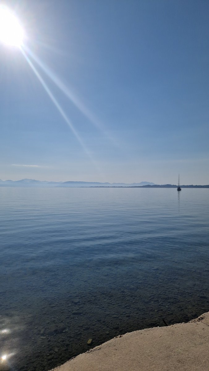 LittleIremia's tweet photo. Early morning coastal walk five minutes from Little Iremia — sea still glassy, Greek mainland in the distance. A pretty good way to start the day. 🌊🚶 We have availability 25th July–1st Aug — come and see it for yourself. 🇬🇷 https://t.co/PvszT8sXEA https://t.co/92cynd382S