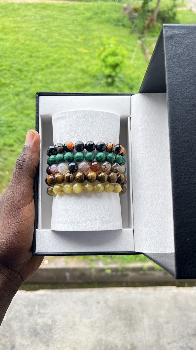 OluwatomilolaDB's tweet photo. Do you know your stone?🍓

•Brecciated Jasper
•Green Malachite
•Crazy Lace Agate
•Tiger’s Eye
•Citrine
These are stone beads bracelets I made for everyday usage!💗

￼🍓: Order via DM/through the link in my bio. https://t.co/vkXkkZEExJ