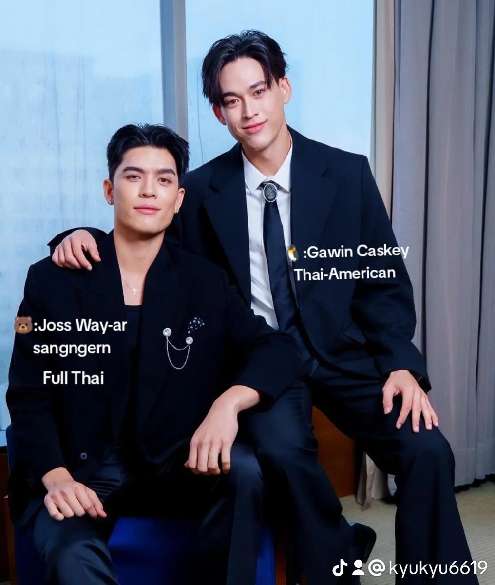 KyukyujG's tweet photo. Who is full Tahi.? 
Who is Thai-American half.?🤔
They are same always.🐻🐧💜

ကပြားလေးနှင့်သူ၏ခြစ်တူ၊ကပြားထက်ပိုကပြားသောတောင်ပိုင်းသားလေး😍

#JossGawin https://t.co/UQOLVZ9fXu