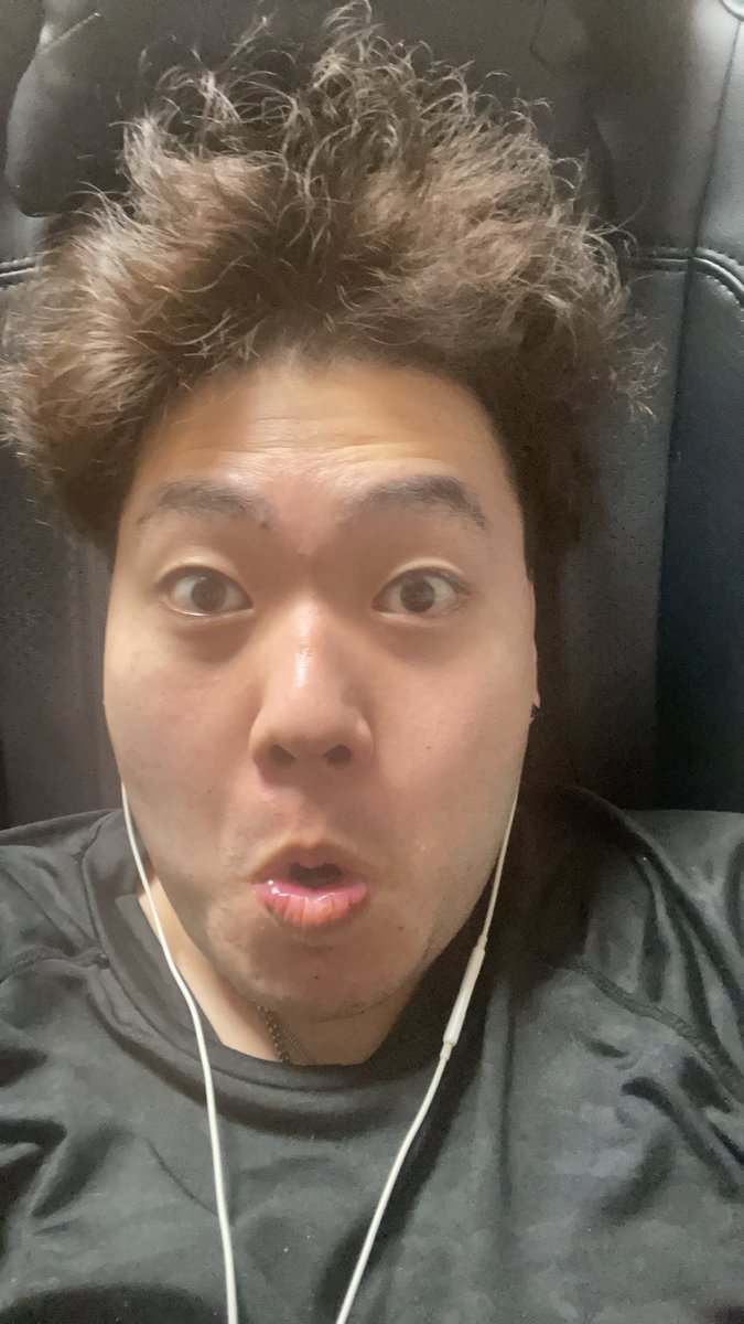 Todoroki0914's tweet photo. 面長ブロッコリーの収穫 https://t.co/3QM59DwVmq