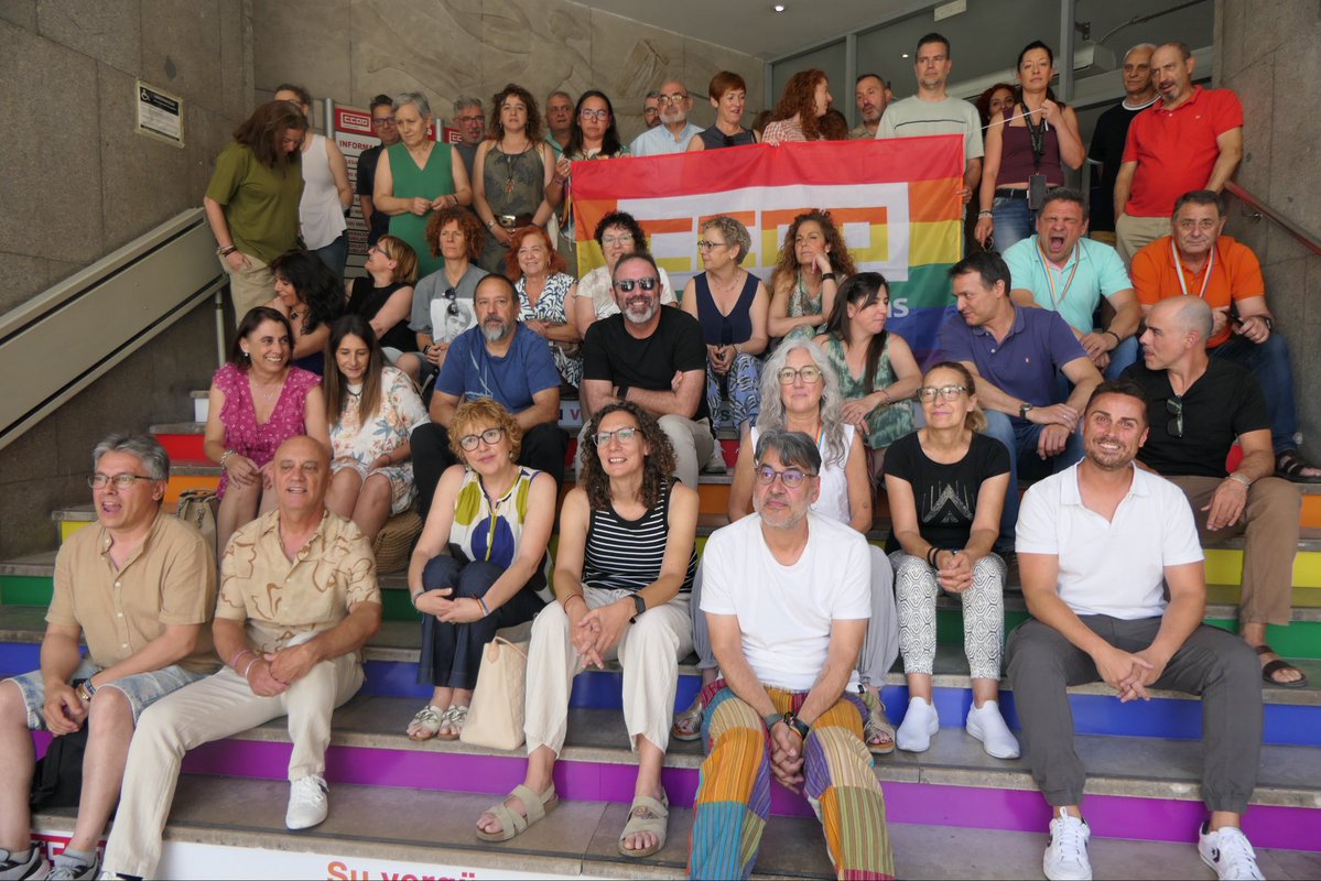 CCOOCyL's tweet photo. 🏳️‍🌈 En CCOO Castilla y León llenamos nuestros espacios de diversidad, porque los derechos no se esconden: se defienden. ✊

Seguimos construyendo centros de trabajo y una sociedad libres de discriminación, donde todas las personas puedan ser y vivir con igualdad. 💜

#Orgullo #Diversidad #CCOOCyL