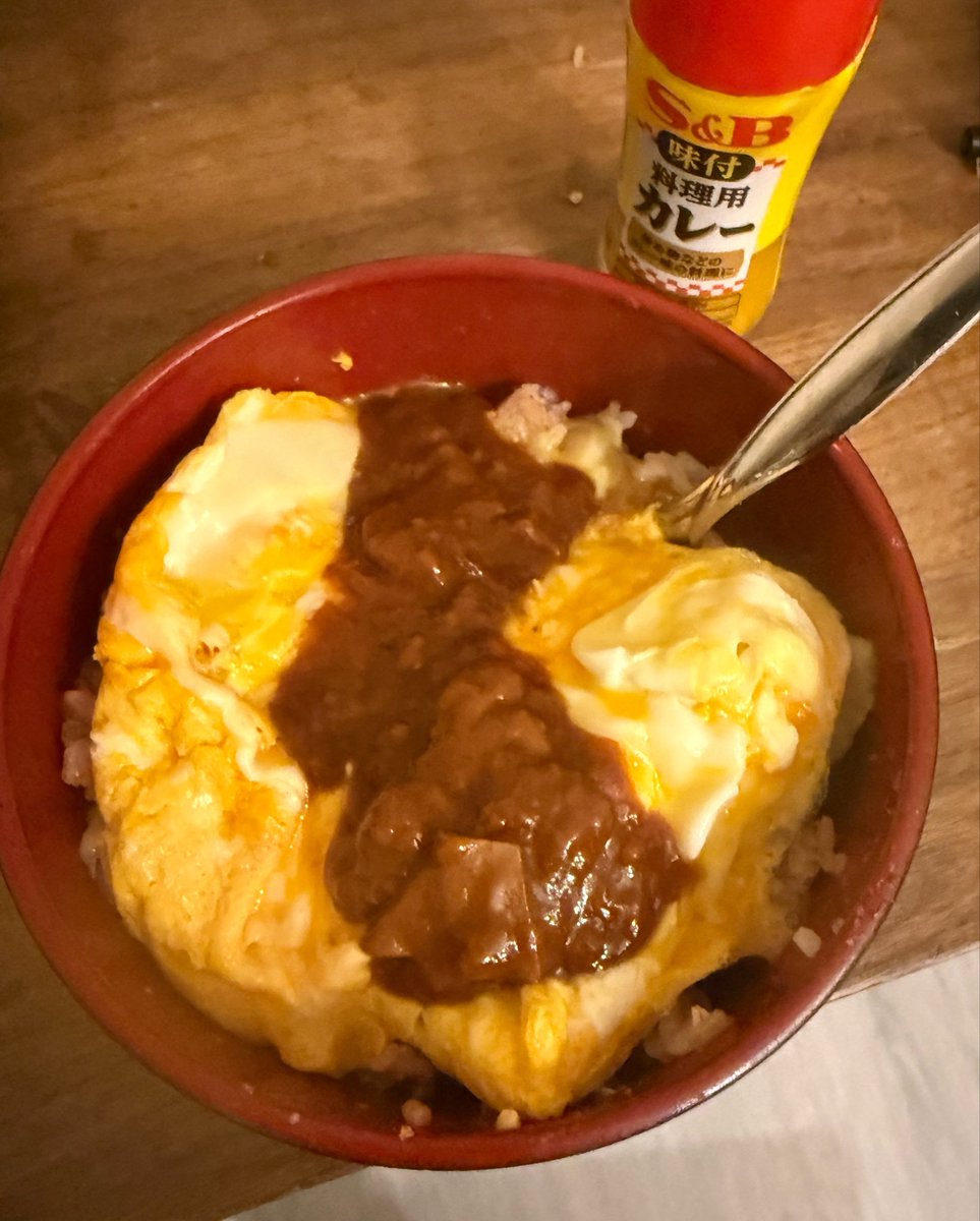 greatsaiyaman02's tweet photo. 最近は米3合にささみ600とキノコと玉ねぎ軽く入れたのを炊いてケチャップ混ぜてチキンライスにして脂質少ないデミグラスソースでオムライスにして食ってるけどめちゃくちゃ美味い！！！
美味すぎて案件欲しいです！！
あとカレー粉を軽くかけるとめちゃくちゃ美味いのでこちらも案件欲しいです！！ https://t.co/8BLWTeoBnA