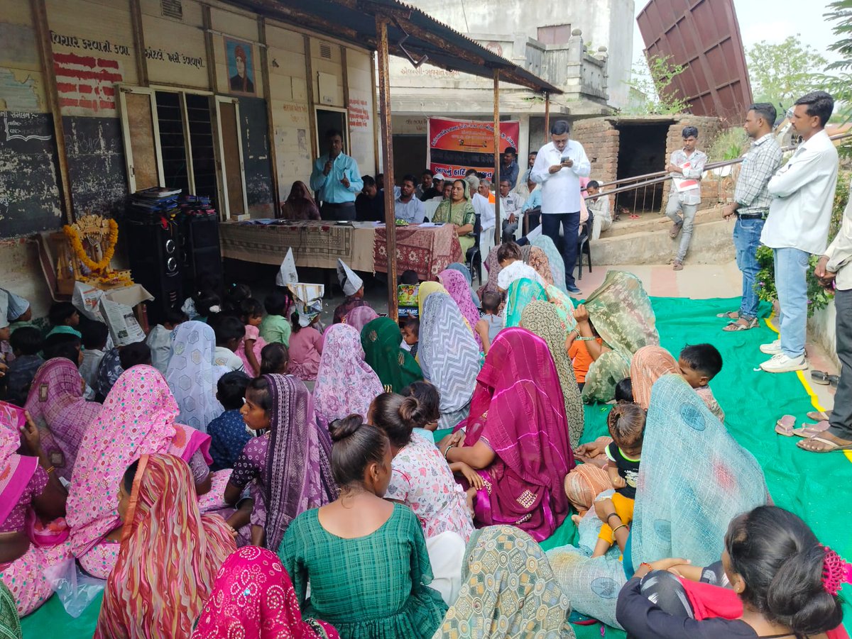 MorvaMam's tweet photo. આજરોજ અત્રેના તાલુકાના બામણા તથા કેલોદ પ્રાથમિક શાળામાં કન્યા કેળવણી મહોત્સવ અને શાળા પ્રવેશોત્સવ કાર્યક્રમાં હાજરી આપી @CollectorGodhra @sdmshahera @GogPanchmahal https://t.co/931tG3aRhA