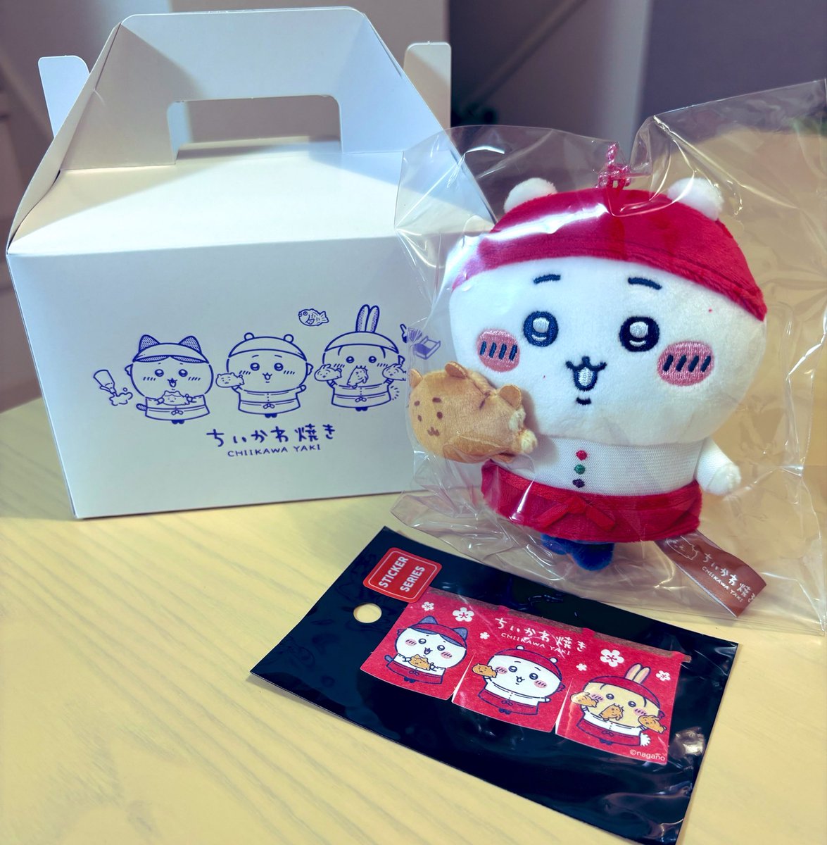 itochiz's tweet photo. せっかく横浜行ったから、初めてのちいかわ焼き🥰
グッズもゲットしちゃった😇 https://t.co/zp7o5MIEiL