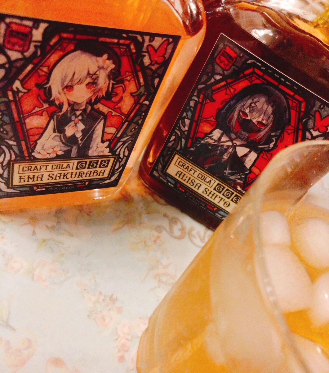 mizu_mi__haru5's tweet photo. どっちもめちゃめちゃ味美味しいし好みだからエマアリ混ぜてみたけど良い感じに美味しくてすごい
アリサのコーラ、じんじゃーえーるみあって好み https://t.co/E3d6PbXVlv
