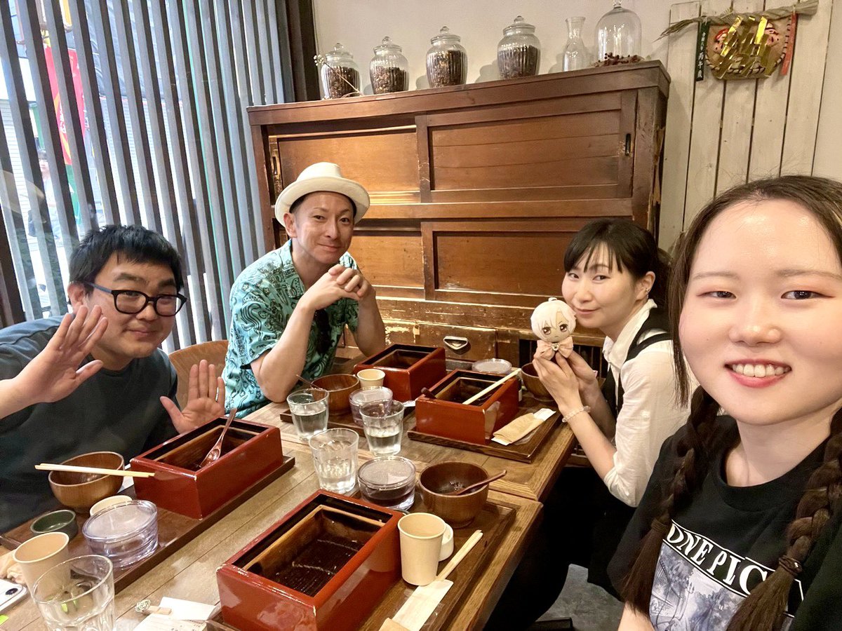 atelier_Mew_cat's tweet photo. 今月は中頃に
名古屋経由で三重に遠征してました…！✨
お友達が撮ってくれたお写真お借りしていくつか貼らせていただきます❣️

ぬいが基本的に食べ物しか見てないの愛くるしすぎる←

来月再来月もたぶん県外(都外？笑)に用事が入りそうなので
引き続き楽しく過ごしていきます🌻 https://t.co/KS8htGBbLB