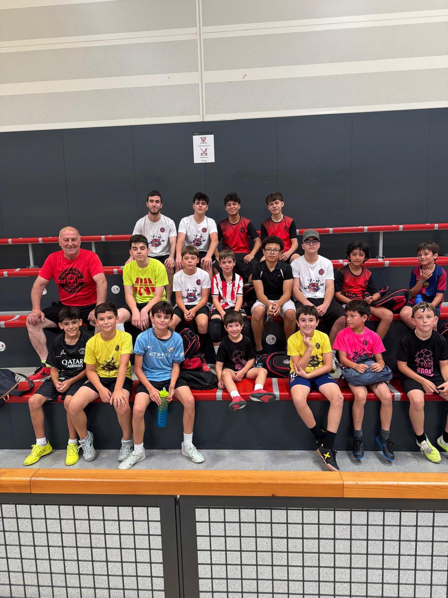 FSSANTCUGAT's tweet photo. ⚽️ Ahir vam començar el Campus d’Estiu 2026 del club!

👏 Ens ho estem passant molt bé!

#FSSantCugat @jordpalau @LosaAitor @AnnaPaA19 @FCF_CAT @SoloFutSal_ @CoordinadoraStC @ajsantcugat @josepmvalles @EloiRovira @omet_santcugat @alberttejero https://t.co/sPVc43jrYO
