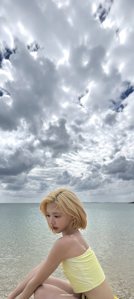 H2Hwallpapers's tweet photo. #JIWOO wallpapers (4K)

#지우 #ChoiJiwoo #최지우
#Hearts2Hearts #하츠투하츠 
#H2H @Hearts2Hearts https://t.co/COea9a0y1M