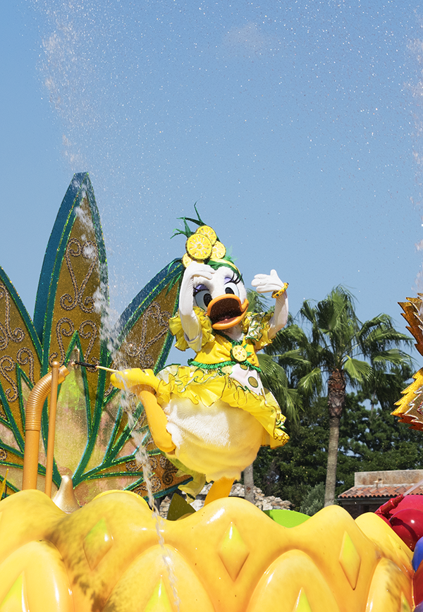 OLtennomoon's tweet photo. サマーーーースプラーーーーーッシュ！！！🍍

#disney https://t.co/8sAf8T9b7W