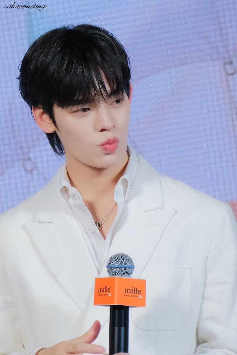 solomoneting's tweet photo. ใครน่ารักให้ทำปากจู๋ 😘

Mille Clear Skin TTP
#MilleacneandsunxTeeTeePor
#porsuppakarn https://t.co/6fINc3bwbb