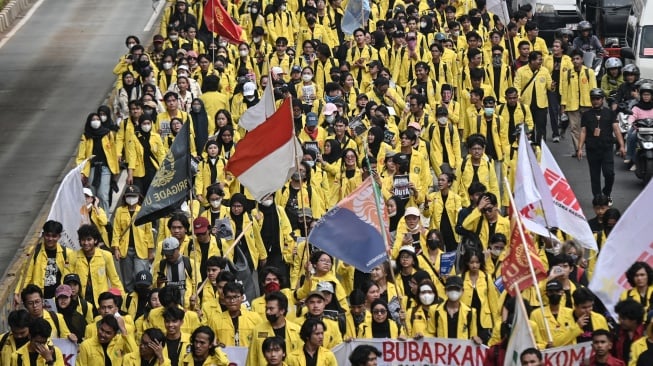 par_azard's tweet photo. @tahubulat926 "sambil pamer identitas kelompok itu egois" https://t.co/1jqWDwFdJh