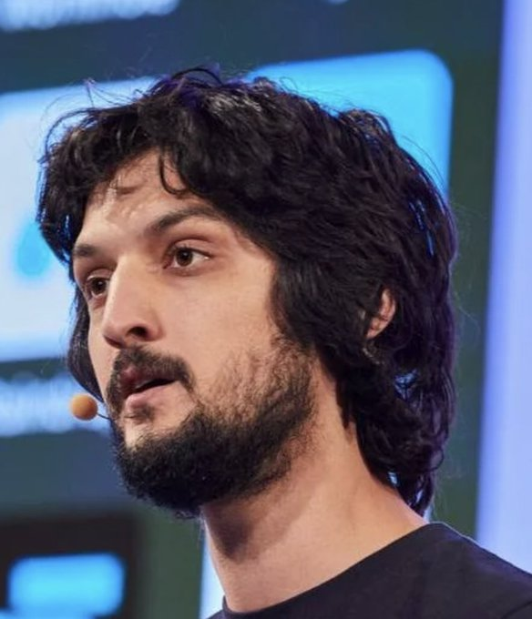 FabianoSolana's tweet photo. .@armaniferrante has one of the wildest stories in crypto:

▫️ Worked for FTX (Alameda)
▫️ Started building Backpack
▫️ Raised $20M
▫️ FTX collapsed (got hardcore rugged)
▫️ Kept building
▫️ Mad Lads became the face of Solana
▫️ Built xNFTs and multi chain wallet
▫️ Backpack got millions in volume
▫️ Acquired FTX EU for $32M
▫️ Refunds FTX EU customers
▫️ Building the all-in-one trading platform
▫️ First exchange to bring real equity ownership onchain

NEVER STOP BUILDING