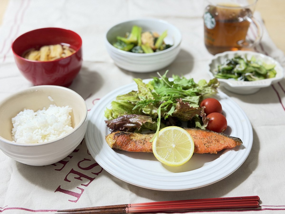 cuisine_blanche's tweet photo. 今日もおつかれさま 
#晩ごはん https://t.co/TOYBrgqrVx