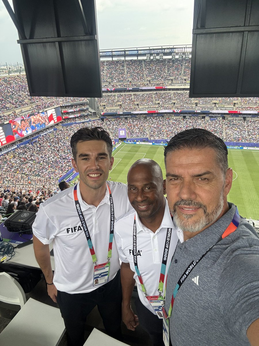 PascalZubi's tweet photo. Ready for the Game at Philadelphia. @FIFAcom Technical Study Group and Football Performance Insight  Team. Also great to meet and catch up with Goalkeeped expert @PhilWheddon .  @FIFAWorldCup @FIFAcom @fifamedia @barnerathierry @F1Brassard https://t.co/lyQbjVQDNu