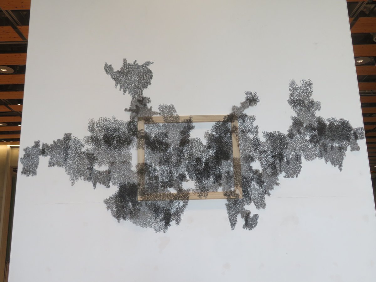 kobukitakafumi's tweet photo. 6/23(火)～6/28(日)　10:00～19:00、最終日～17:00　無休　無料　絵画、切り絵、ミクストメディア、ほか　※同展では、アンデパンダン（無審査）の「公募部門」の展示も同じ会場で行われています　https://t.co/51VX7mnBO5 https://t.co/DR6dw6vin6