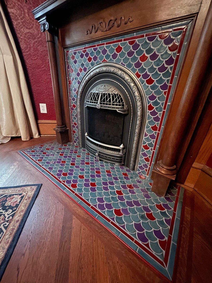 Fascinate_Hist's tweet photo. The Victorians sure knew how to make fireplaces. https://t.co/hyDg5Lgmiv