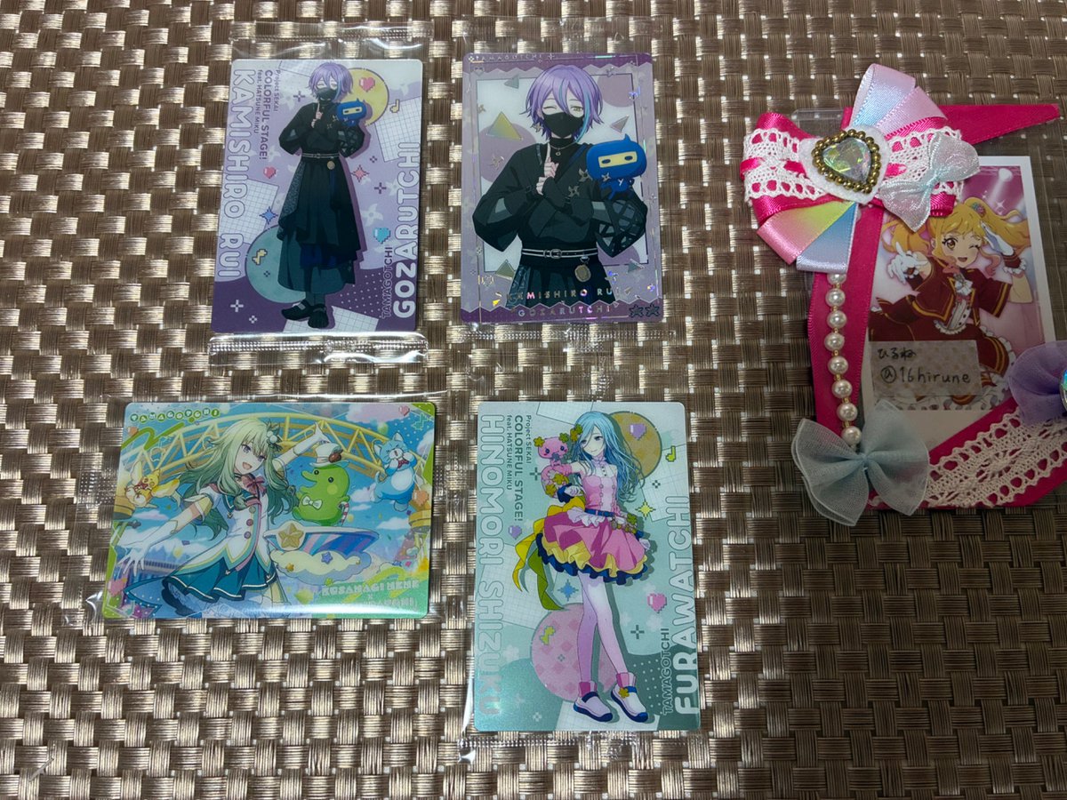 16hirune's tweet photo. プロセカ　たまごっち　カードグミ　グミカ　交換　譲渡
譲:雫、寧々、類
求:こはね前後各1、150円/枚
類アップはこはね後との交換のみ https://t.co/24bipsi9I2