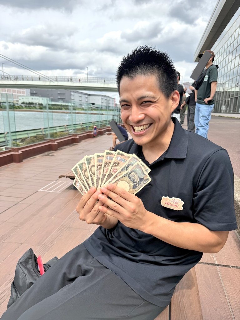 77sphere's tweet photo. 人生2度目の競艇。
34600円投資
87440円勝ち
回収率252.7%(!?)
奇跡的に6Rで72.6倍(1000円)を当て、爆勝ち…！！

イコラブボートレース部で瞳部長が推していた川井萌選手が出るとの事で参戦。
4連敗から、何とか一矢報いた後の6R。
川井選手、凄い。本当に有難うございました…😢
 #ボートレース戸田 https://t.co/K5445WRyr4
