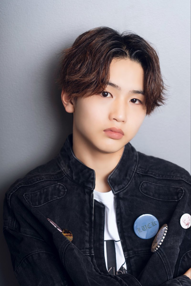 ebi_dan's tweet photo. ✦・┈アザーカット大公開②┈・✦

REV:1 from EBiDAN NEXT 
生写真セット第1弾
𝐒𝐮𝐳𝐮𝐤𝐢 𝐄𝐢𝐭𝐨 #鈴木瑛斗
https://t.co/nCVZmUguLK

#今日もレヴワン進化中 #REV1
#EBiDANNEXT #EBiDAN #エビネク https://t.co/YSwJpGKSJS