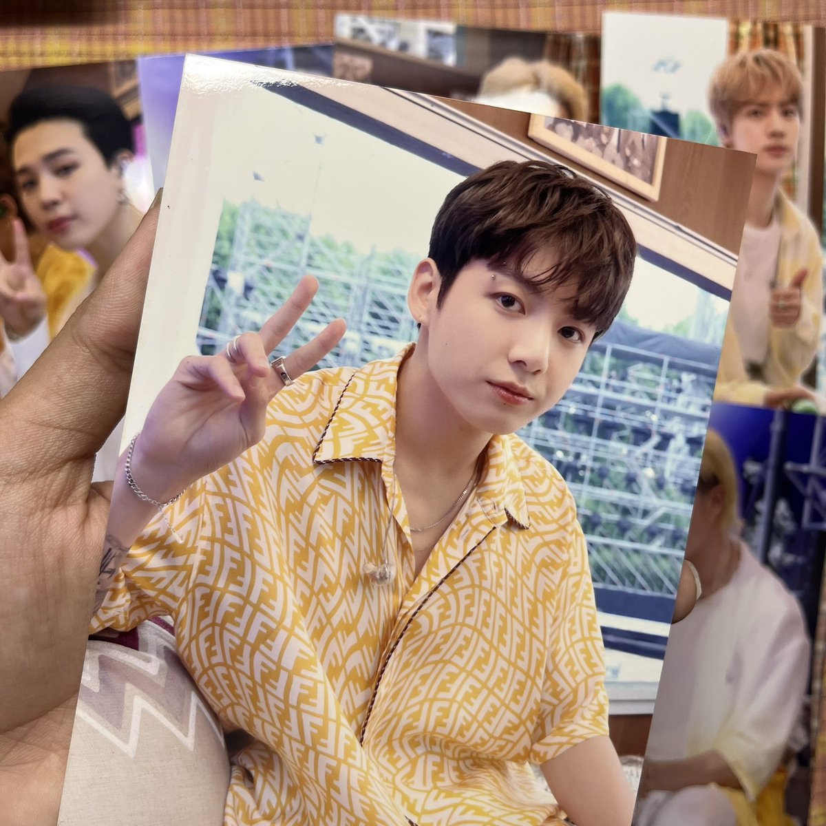 namtaekookart's tweet photo. wts lfb bts ph

Sowozoo Bluray postcard set (prio) / tingi

— onhand
— rfs : extras
— mint condi; still, xsensi
— payo/dop 
— negotiable https://t.co/6XfihEdv3G