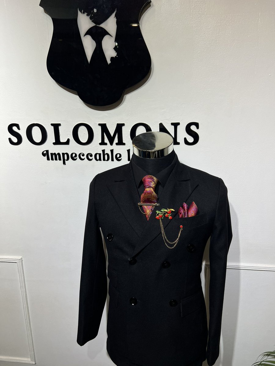 Thee_solomons's tweet photo. This is what Suits @Thee_solomons are made of @gazalanduox @RealDynamos @isaac_echodu https://t.co/o14AZTLsXp