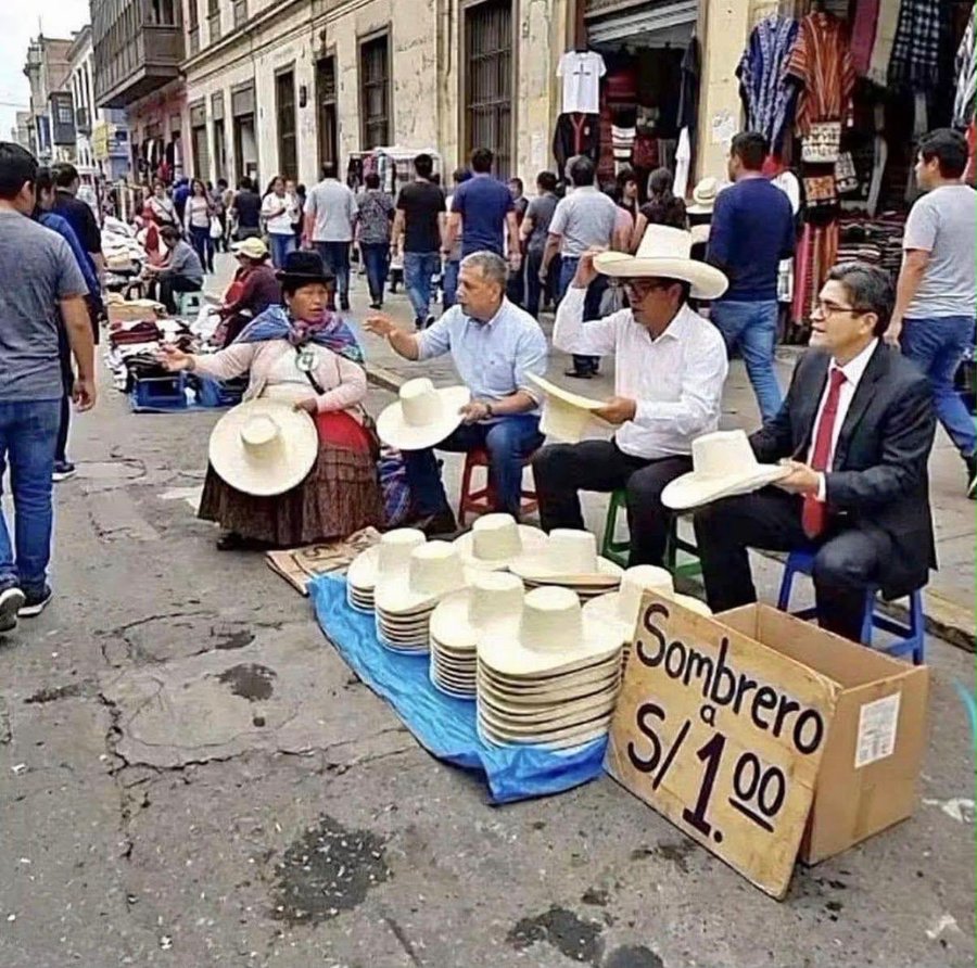 Delta_girl77's tweet photo. @RobertoSanchP Fuera Perdedor los Peruanos ya dijimos no al Comunismo Asesino de Juntos por el Terrorismo.
Fuera llorón Chimuelo. https://t.co/xdC5aQlfQH