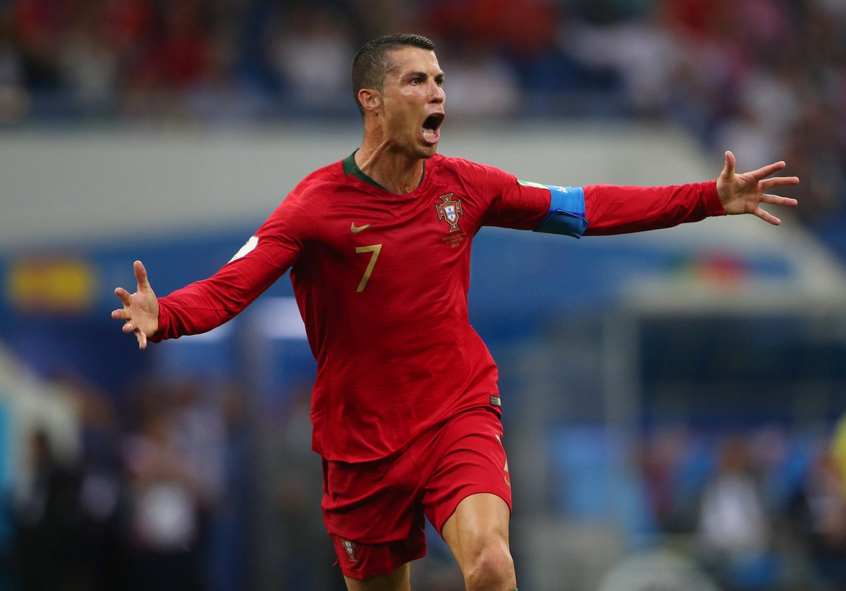 lorretsh's tweet photo. 3 goal for you the goat 🐐 
         Suuuiiii🔥🔥🔥🔥🔥🔥 https://t.co/xTd3nZxgvp