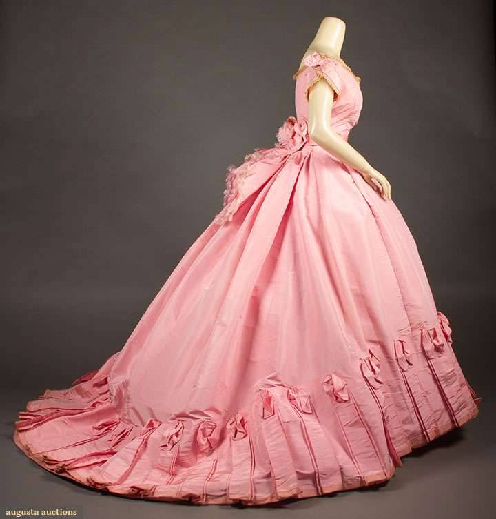 wikivictorian's tweet photo. Evening dress by Mon. Vignon, late 1860s. Augusta Auctions. https://t.co/faiXjON8jr