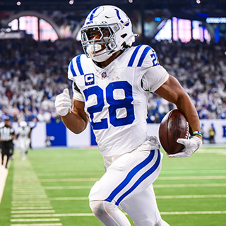 SumerSports's tweet photo. 2025 Running Back Red Zone Touchdowns

1. Jonathan Taylor: 14
2. Josh Jacobs: 12
3. Zach Charbonnet: 11
T-4. Javonte Williams: 10
T-4. Derrick Henry: 10
T-4: Kyren Williams: 10
T-4: Christian McCaffrey: 10
8. Jahmyr Gibbs: 9
T-9. D'Andre Swift: 8
T-9. Kareem Hunt: 8 https://t.co/ONvWLvD197