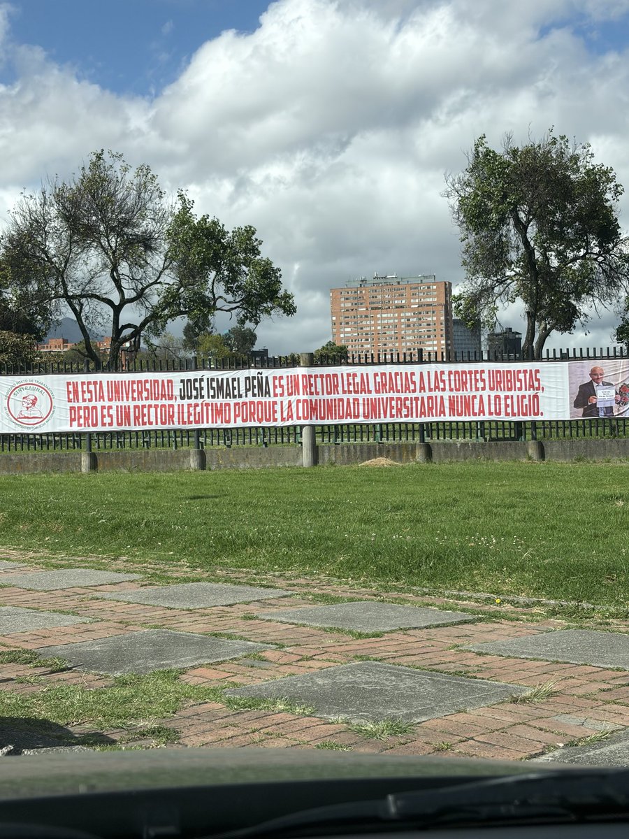 camoncadaa's tweet photo. Nuestra @UNALOficial es una lamentable premonición de la realidad del país. Desconocimiento de las normas instrumentalización y discursos para tergiversar la realidad. Es momento de unir, no de dividir y aceptar las diferencias sin estigmatizar. https://t.co/laXDD98Xa3