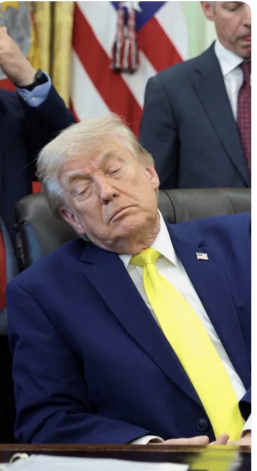 Trumpisignorant's tweet photo. At the last meeting for the confrontation to settle the war he's just killing our kids and sleeping away and not thinking about that those are our kids he's using his ponds because as he says they're not behaving he's killing our kids because a country is not behaving wow https://t.co/o8J91ocmlJ