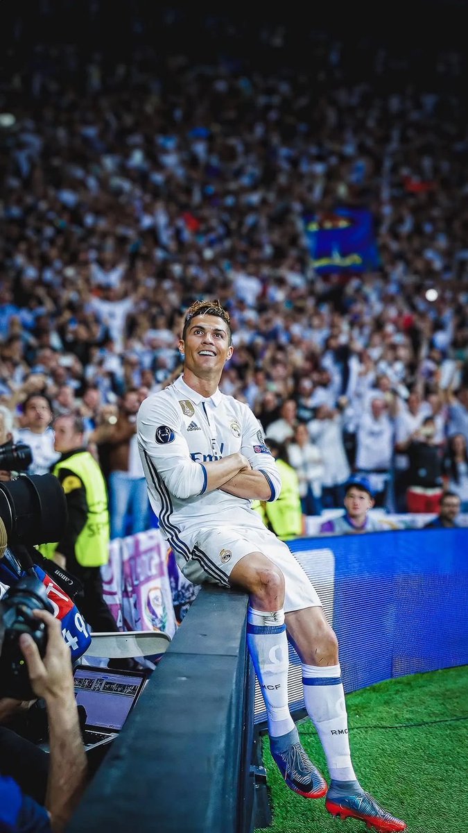 RodriguezRMCF's tweet photo. Primer jugador en la historia en marcar en 6 mundiales distintos. https://t.co/W9o8adfvfR