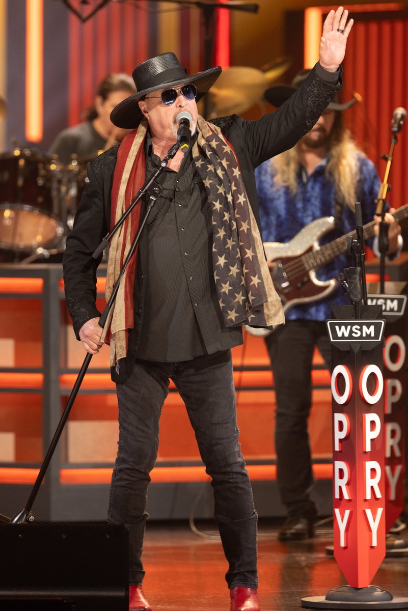 Grand Ole Opry tweet media