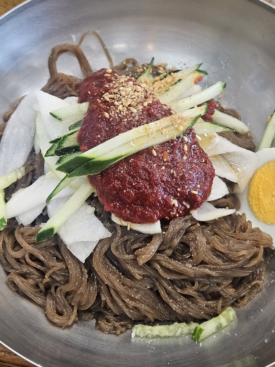 binibab_'s tweet photo. 비빔냉면 https://t.co/ZKAFOktWnP