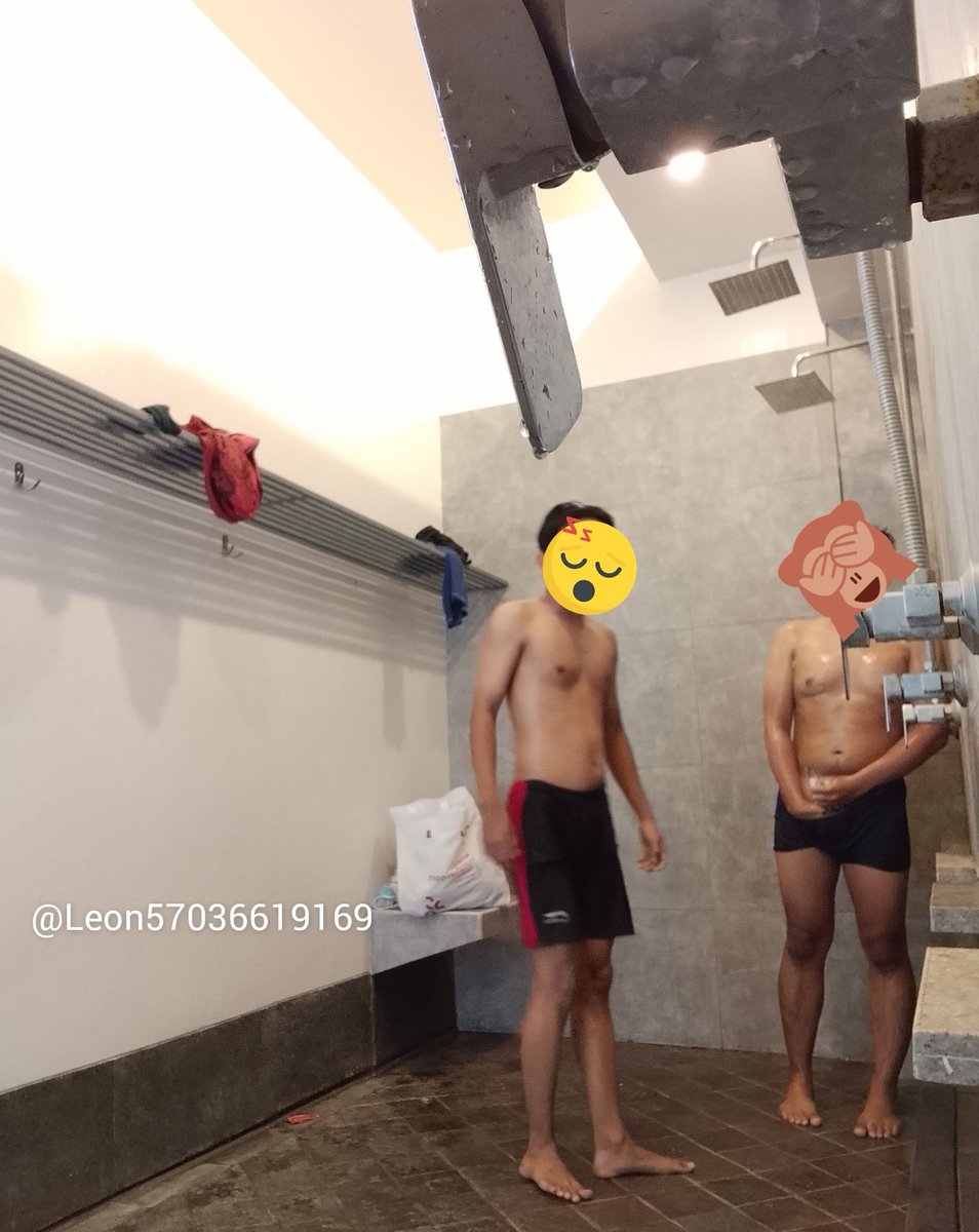 Leon57036619169's tweet photo. Trip to Bandung, YTTA🤣
#gaybandung
#nudist https://t.co/LCkG7fDKws