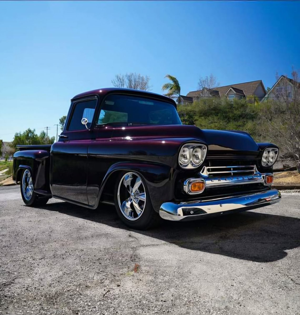 lippyent's tweet photo. Truck Tuesday!! 🚚🖤🔥!! https://t.co/UM7LcIwZ2d