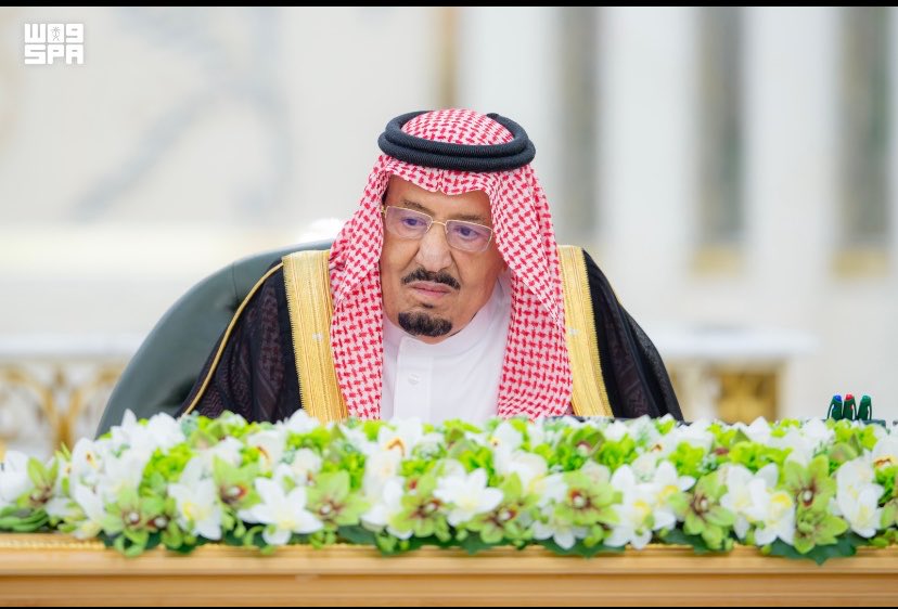 khalida43024162's tweet photo. سيدي #خادم_الحرمين_الشريفين حفظه الله يترأس جلسة #مجلس_الوزراء اليوم في جدة https://t.co/4Xab8lJX4A