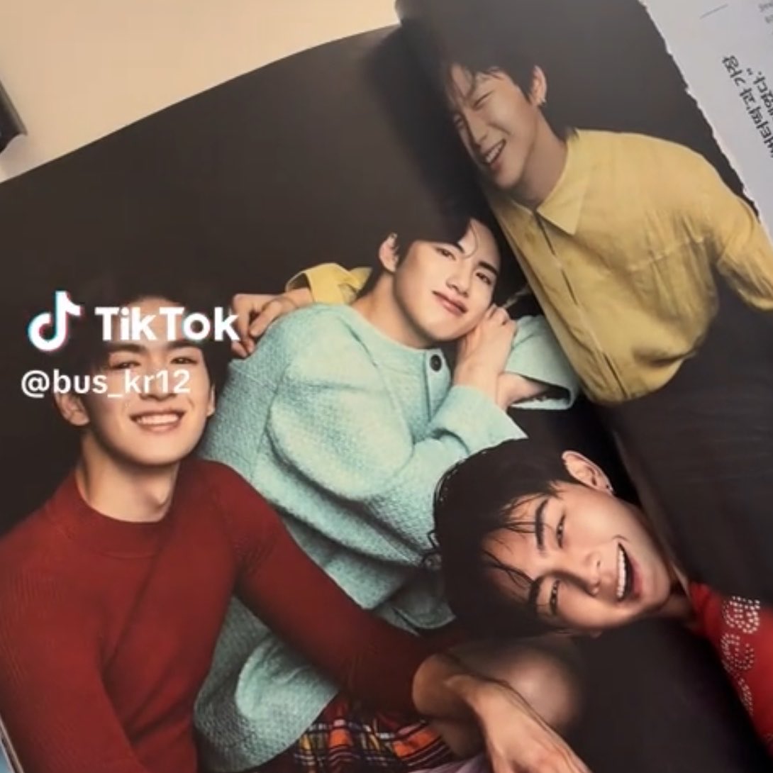 IDEAZONETIMER's tweet photo. Stylist Nuna ทำเถิงเจรง
ค่ดหล่อเลย อยากให้มีโอกาส
ไปทำงานที่เกาบ่อย ๆ
แต่เหมือนภูจะสปอยไว้ใน อชท ที่เกาไหม
ว่าอาจจะมีไปทำงานที่เกาหลีอีก 🤩

#PHUTATCHAI
#BUSbecauseofyouishine 
#ARENAHOMME https://t.co/8DuuugTuvu