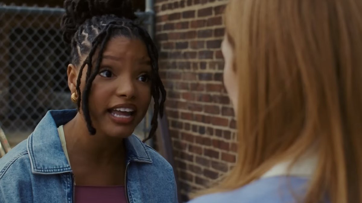 FilmUpdates's tweet photo. Halle Bailey in ‘THE DEBUT,’ directed by Jesse Eisenberg.

In theaters this Fall. https://t.co/Hpfdxby1Up
