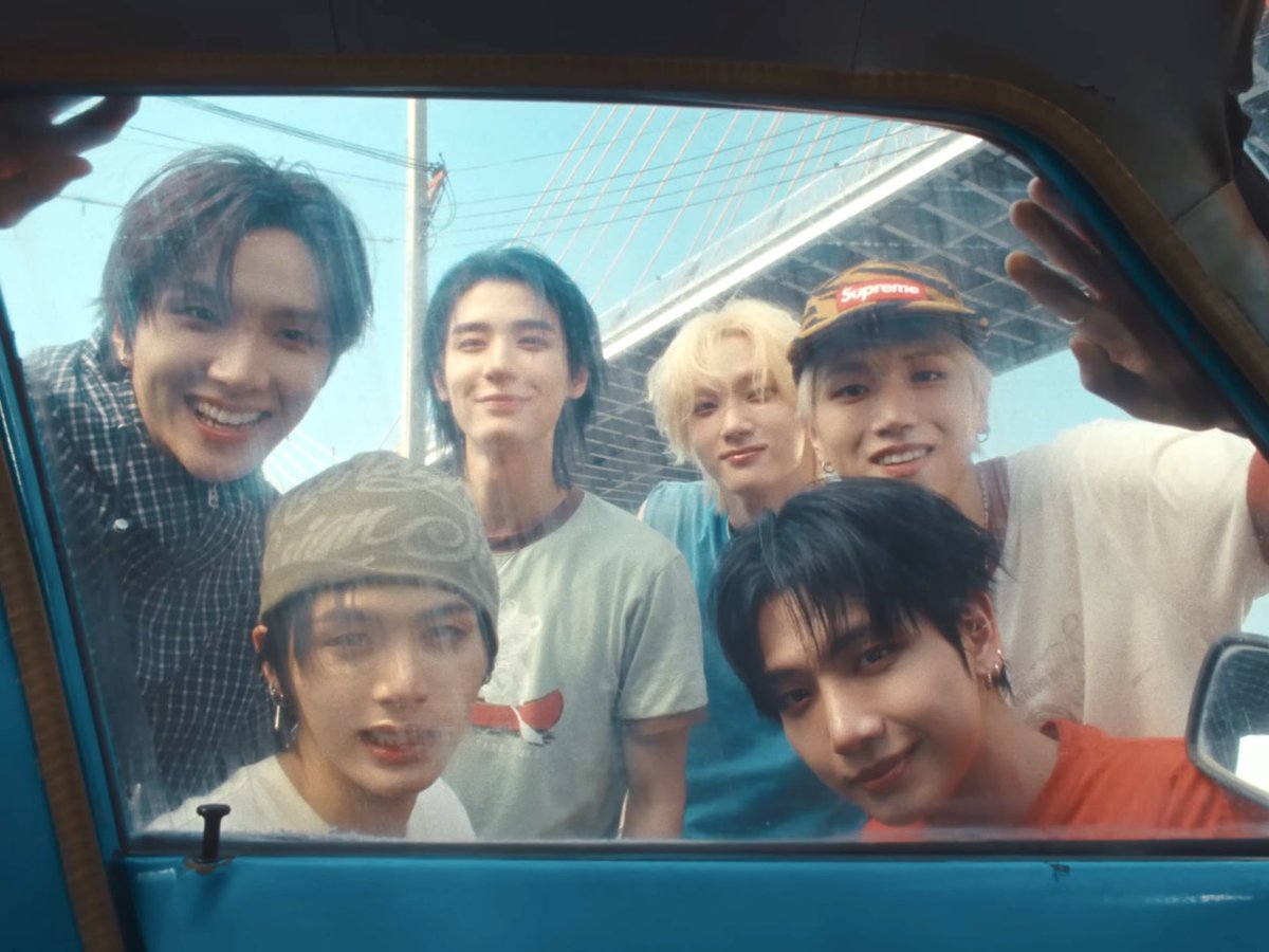 tanrangdanz's tweet photo. ADIOS is basically telling us that youth and pain will pass, so live it fully before regret stays ♡ https://t.co/PRrBOrABhI