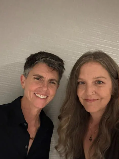 dailybeanspod's tweet photo. A HUGE shout-out to #TigNotaro for coming & making us all laugh, because this political climate requires laughter to survive it.🔥
What an incredible time we had over the weekend in Chicago for our Patron Gala.
With @MuellerSheWrote @DGComedy @cmclymer https://t.co/jO4GvxaQqc